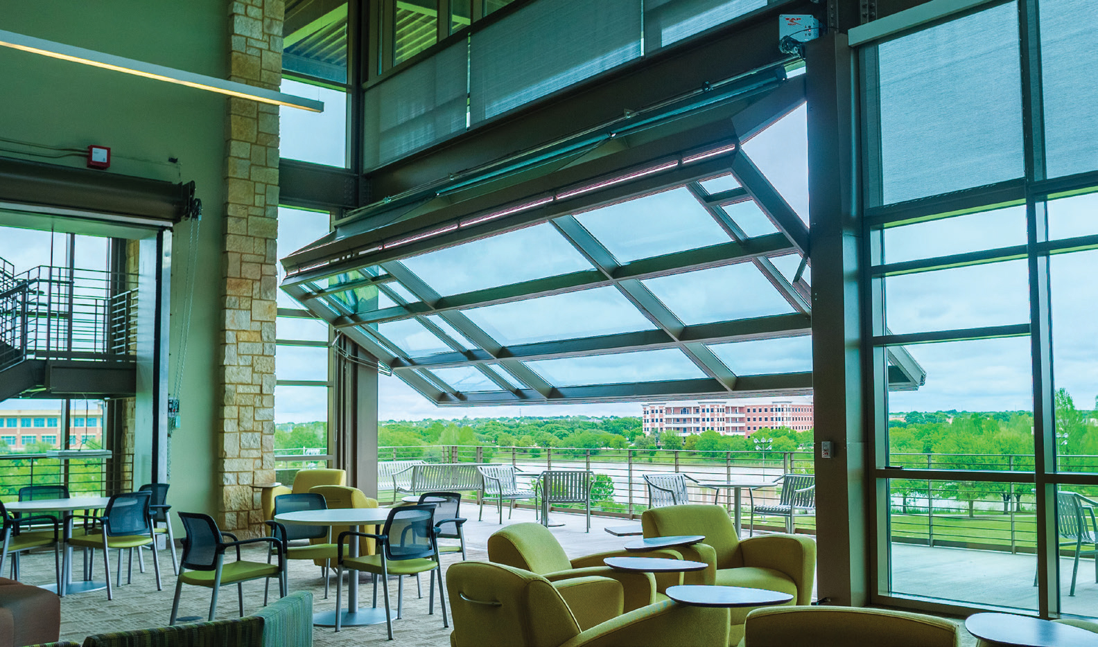 The Luxe Reverse Fold Window's Horizontal design creates an awning effect when fully open.