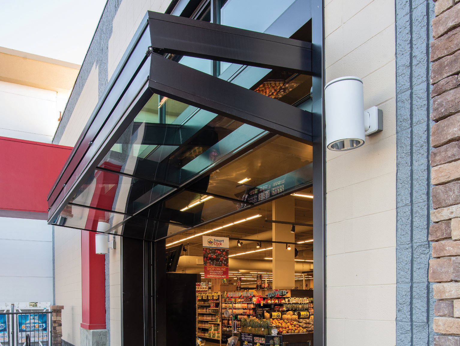The Vista Bi-fold glass operable window wall is a Vertical bi-fold glass walls constructed from all aluminum and stainless steel.